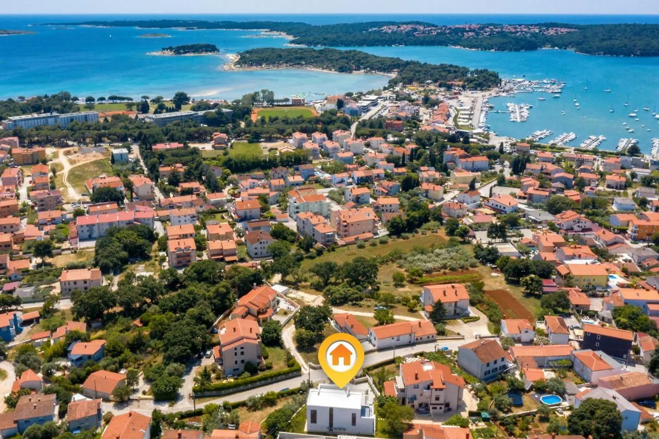 Villa Suenos Medulin 0*,  Croatia